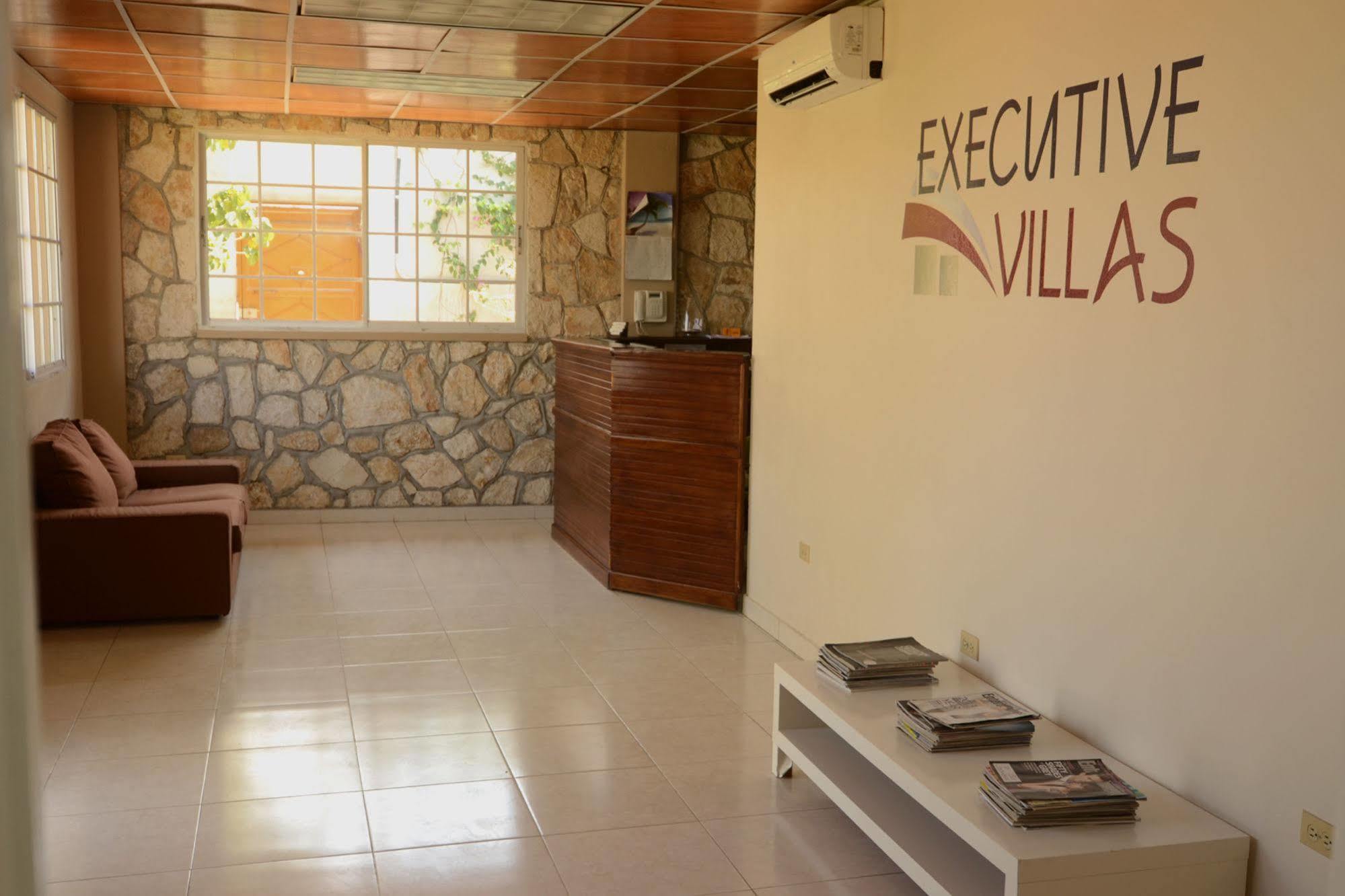 Executive Villas Port-au-Prince Eksteriør billede